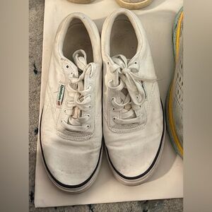 White canvas Reebok sneakers